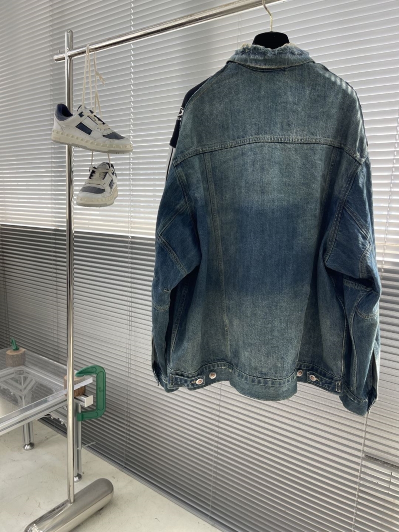 Ba1en*iaga jeans